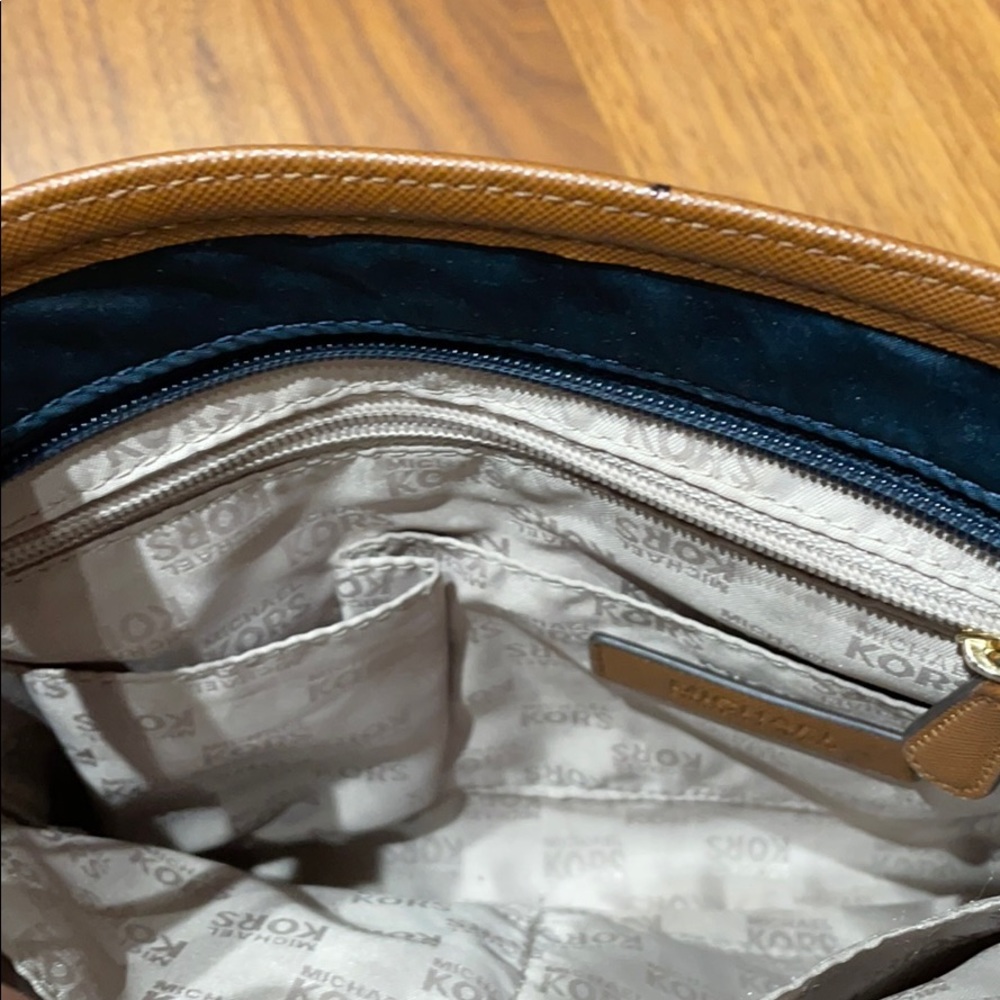 Michael Kors Purse - Picture 4 of 6